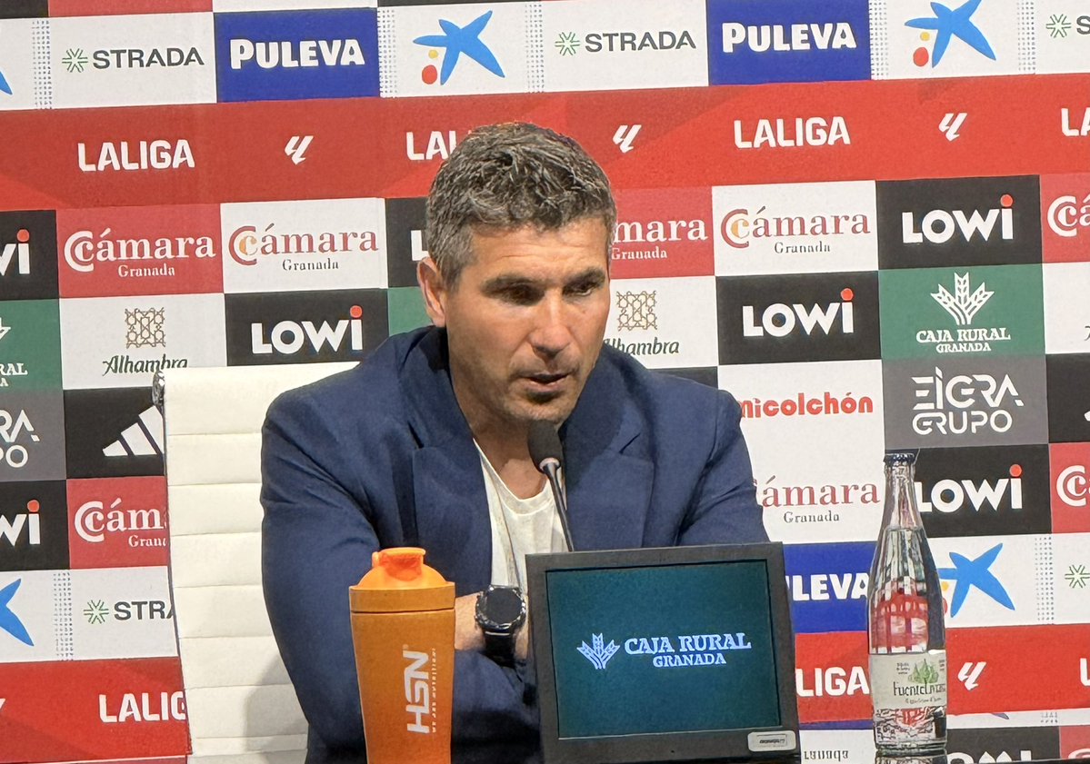 Funes sobre el momento que vive el Málaga: “Cuando los jugadores se acuesten. Y se arropen deben pensar en entrenar mañana y  preparar el siguiente partido. Al aficionado que lo disfrute y viva este momento”