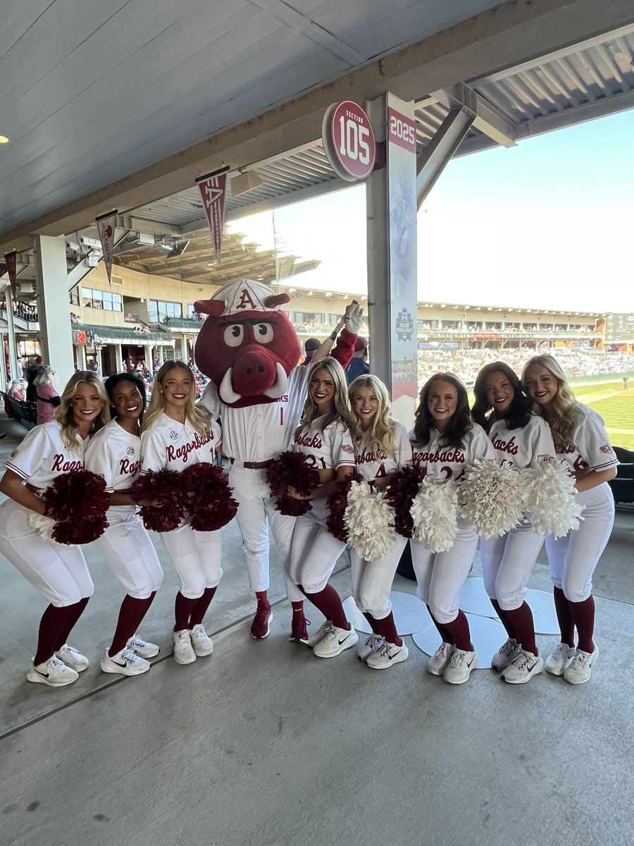 Ribby 🐗⚾️ tweet media