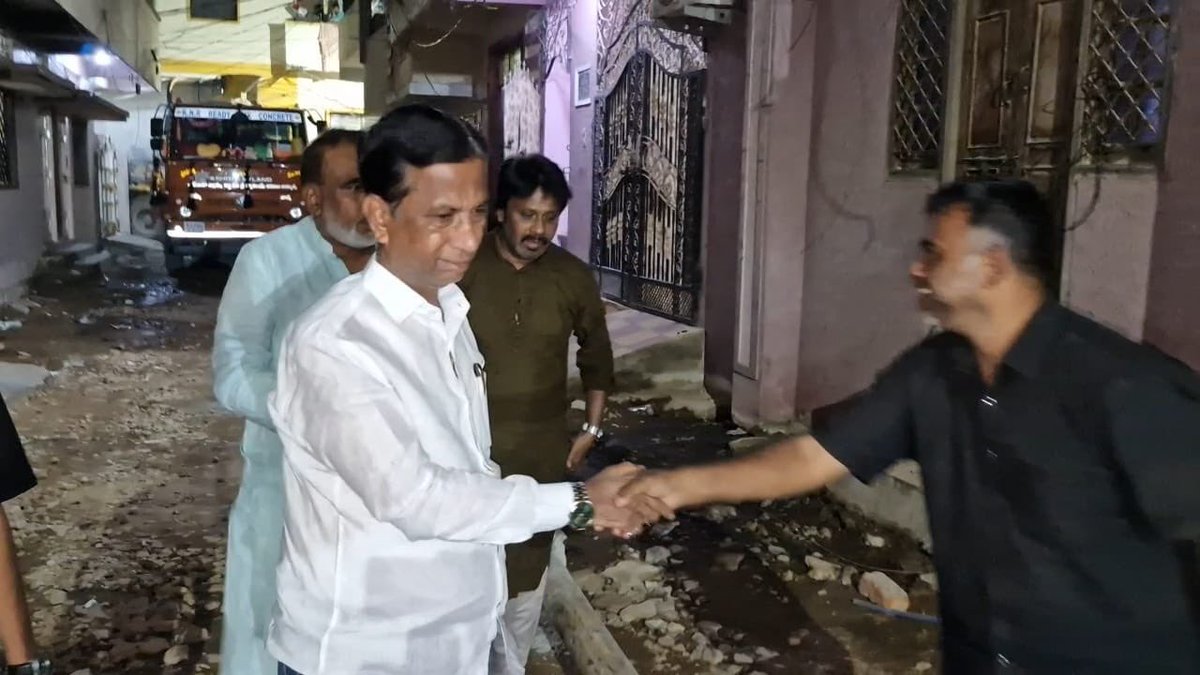 Muqtadar AIMIM Corporator tweet media