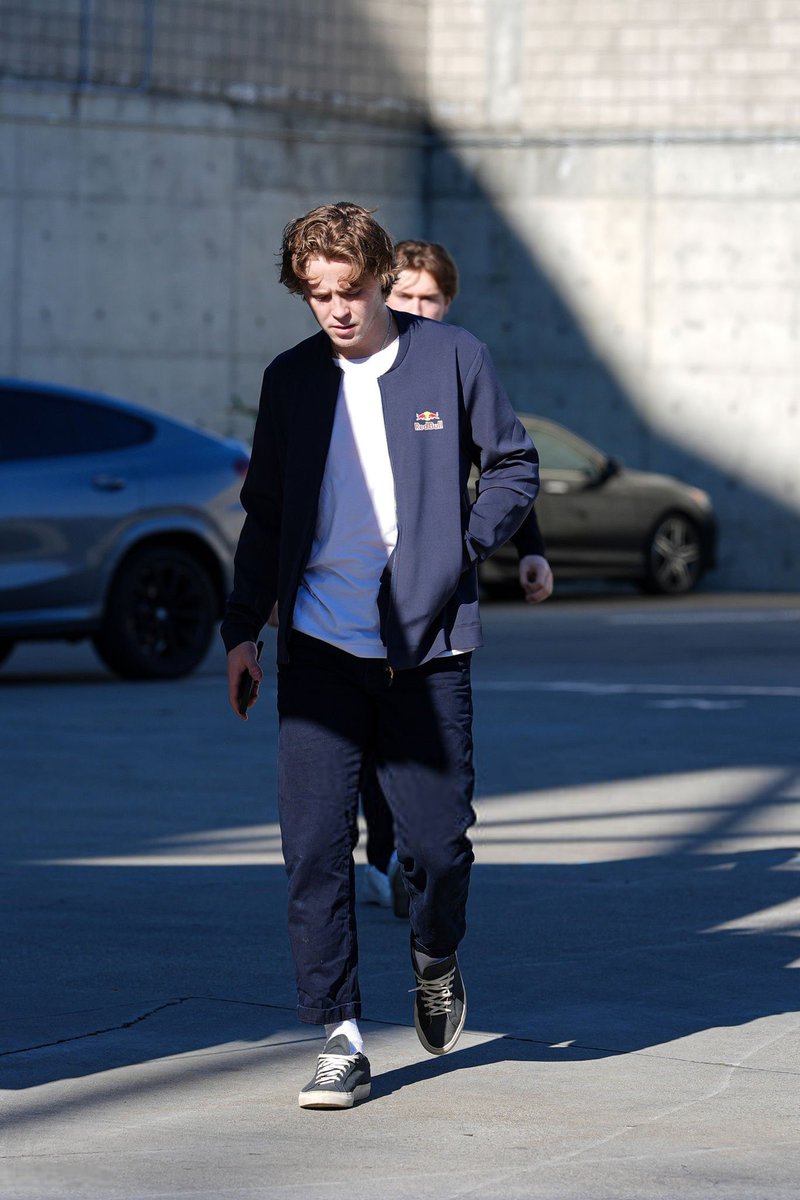 yanksgf's tweet image. head down, no suit, my goat so #humble 😊