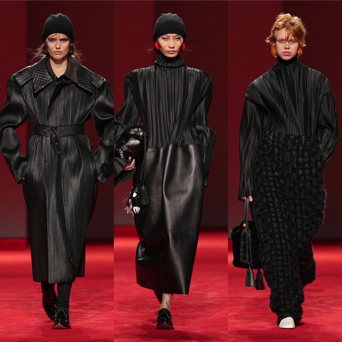 Outlander Magazine tweet media