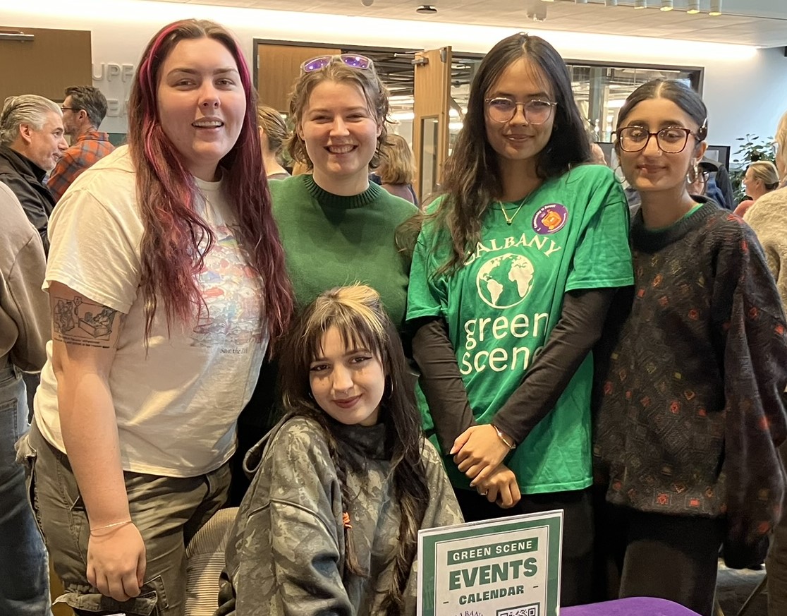NWF's tweet image. Single-use plastics BE GONE!

Congrats to @ualbany for receiving the NWF Plastics Reduction Partner Bronze level certification for their efforts to reduce single-use plastics on campus. 🥳

📲 ow.ly/OYk250YiRIF

#BreakFreeFromPlastic #PlasticPollution