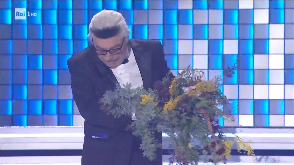 antonellabonni_'s tweet photo. E L’HA RIFATTO #Sanremo2026 https://t.co/X6pr11iUDv