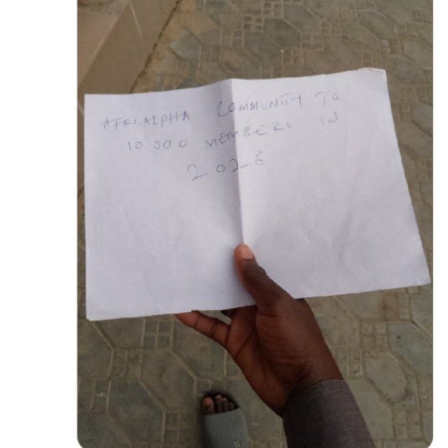 Naaliee0 tweet media