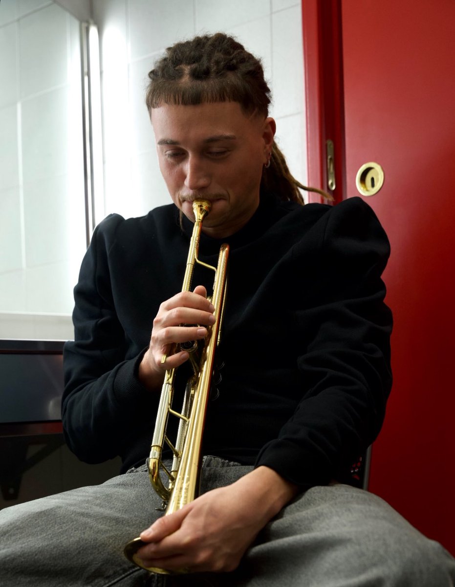 WHERE IS MY TROMBA?
THANK YOU FOR THE TROMBA!

🖤 #Sanremo2026