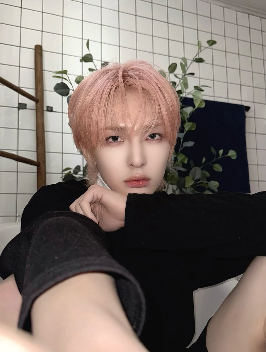 #누구보다_빠른_3월_최애_선점