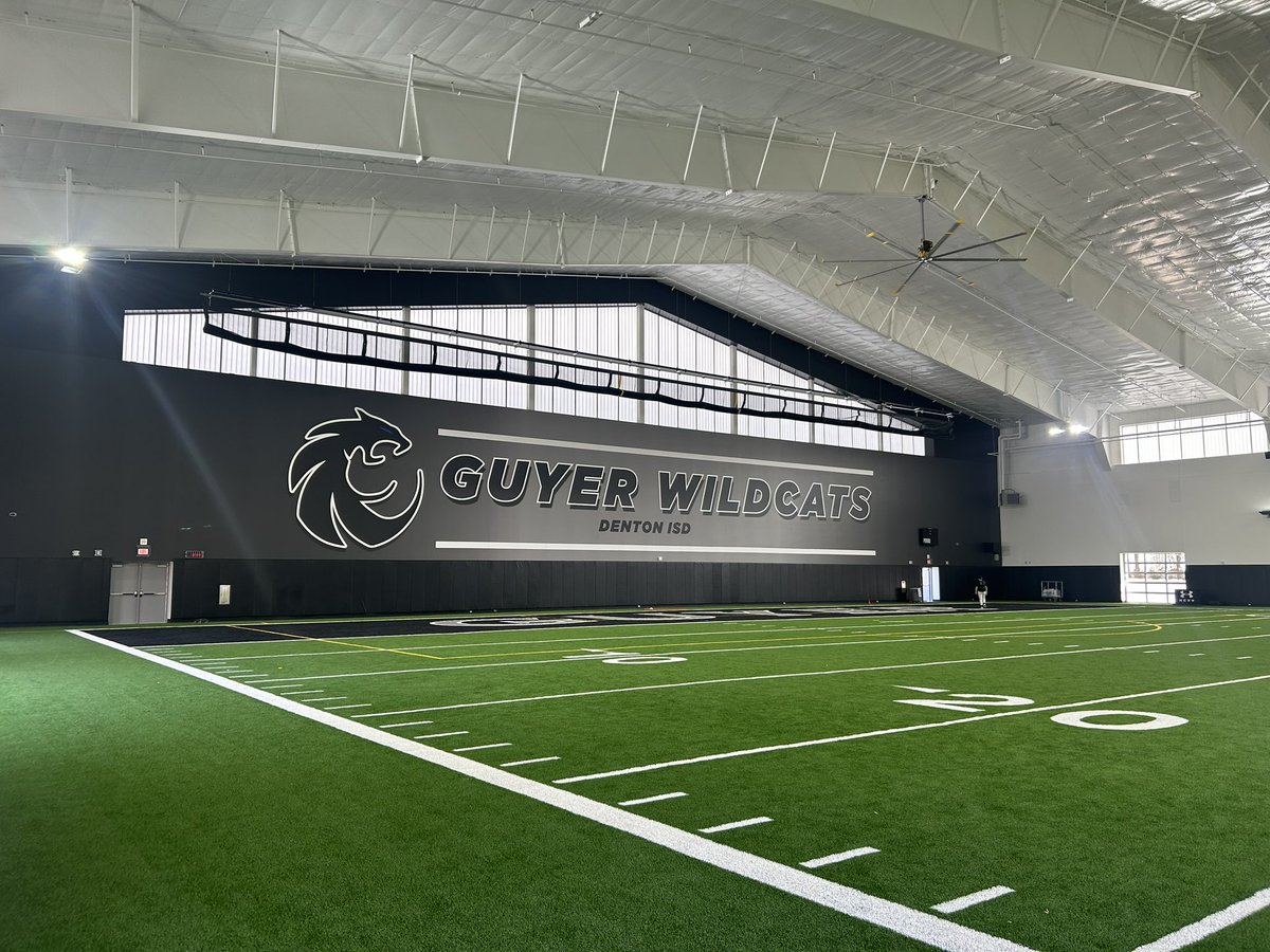 CoachHillerich's tweet image. 📍Dallas, Texas
@UANextFootball camp at @DentonGuyer_FB - ready to see what Texas HS football is all about tomorrow!!

#UANext