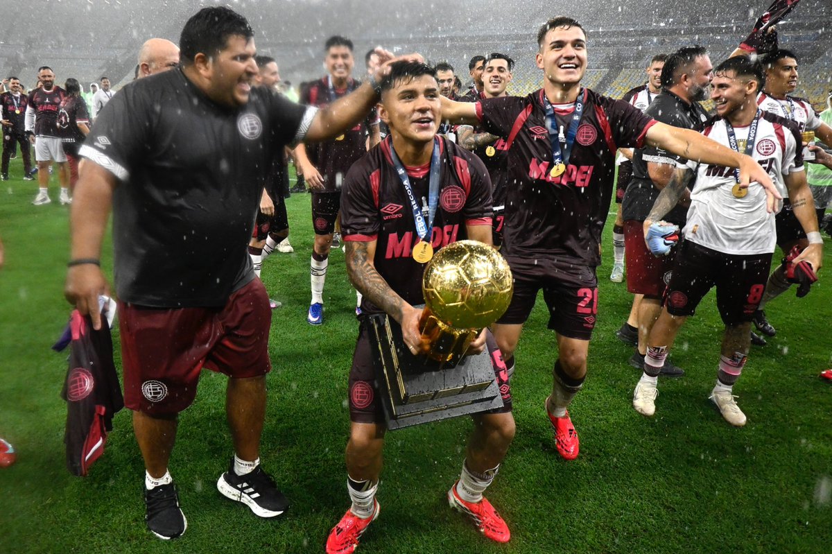 clublanus's tweet photo. LA MAS GRANDE DEL SUR 😮‍💨🇱🇻 https://t.co/SVcoOcEMkV