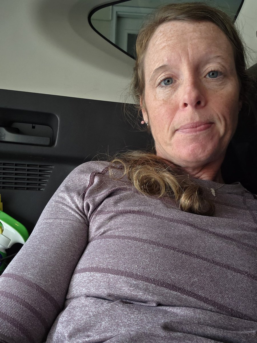 rachelrochelle7's tweet image. @StateFarm Here I am, a middle-aged mom riding in the truck of my car because #statefarminsurance won't provide a vehicle large enough for my family. 
Last week, I was the victim of an accident. This week, I'm a victim of State Farm's negligence. 
#StateFarmIsntThere 
State Farm