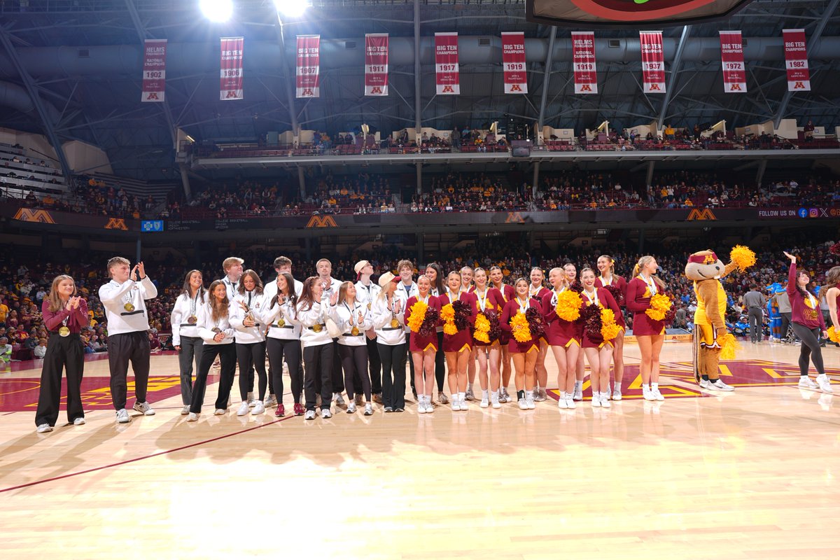 National Champs in the building. 🏆

Saturday we recognized our National Champion Cheer &amp; Dance Teams during the 
<a href="/GopherMBB/">Minnesota Men's Basketball</a> game!

#SkiUMah
