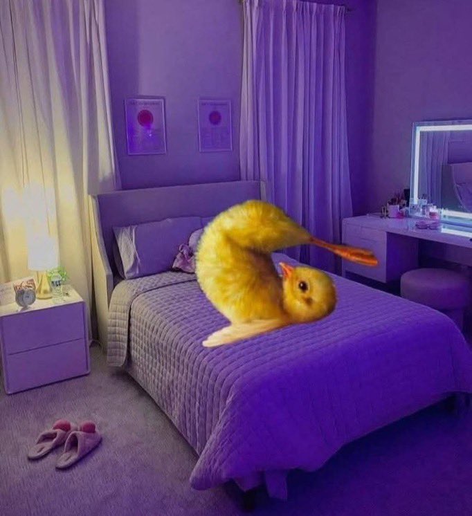 imagínate hablar mal de mi y yo esté en mi habitación así