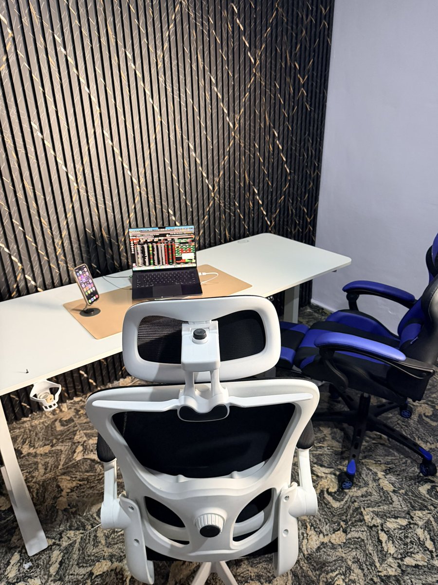 Setting up my space ☺️, I got the table and both chairs from <a href="/Samtopgadgets/">Samtop Gadgets</a>.