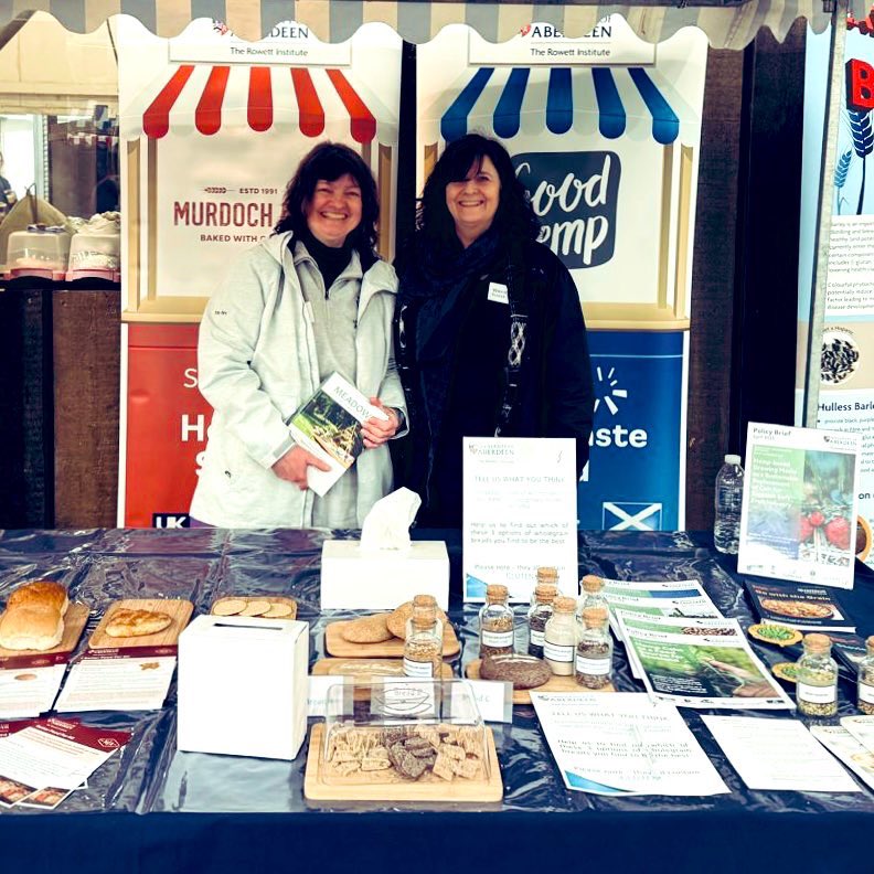 NatProdChem's tweet photo. Celebrating amazing cereals at the Scottish Festival of Real Bread #BetterBarley @rowett_abdn https://t.co/8f5BgICj9Z