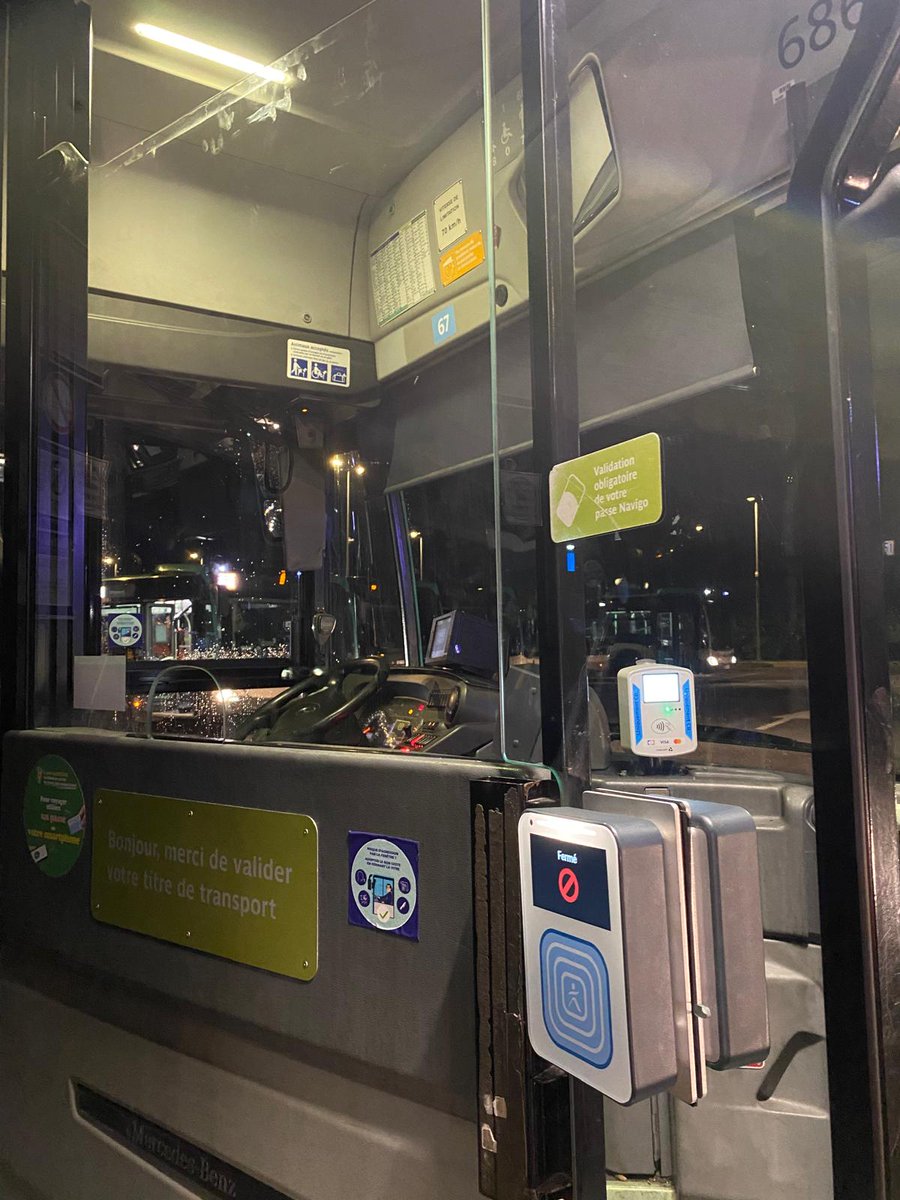 Bus Express Roissy tweet media