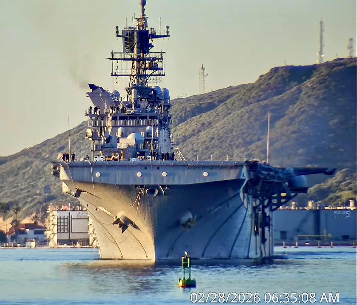 WarshipCam tweet media