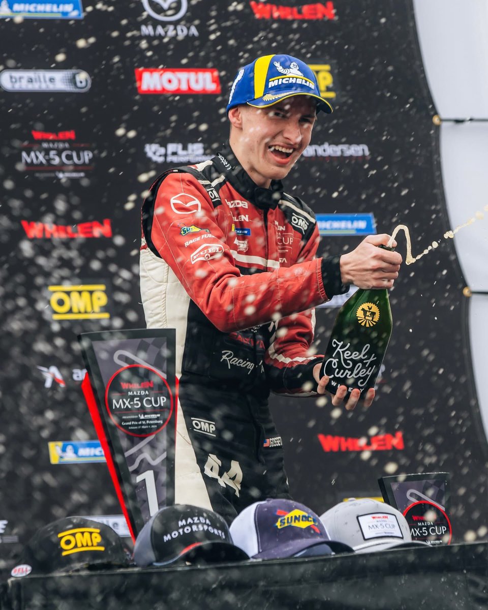 SheaRacing's tweet image. First pro win! Bobby Gossett No.44! @MazdaMX5Cup #BSIBuilt