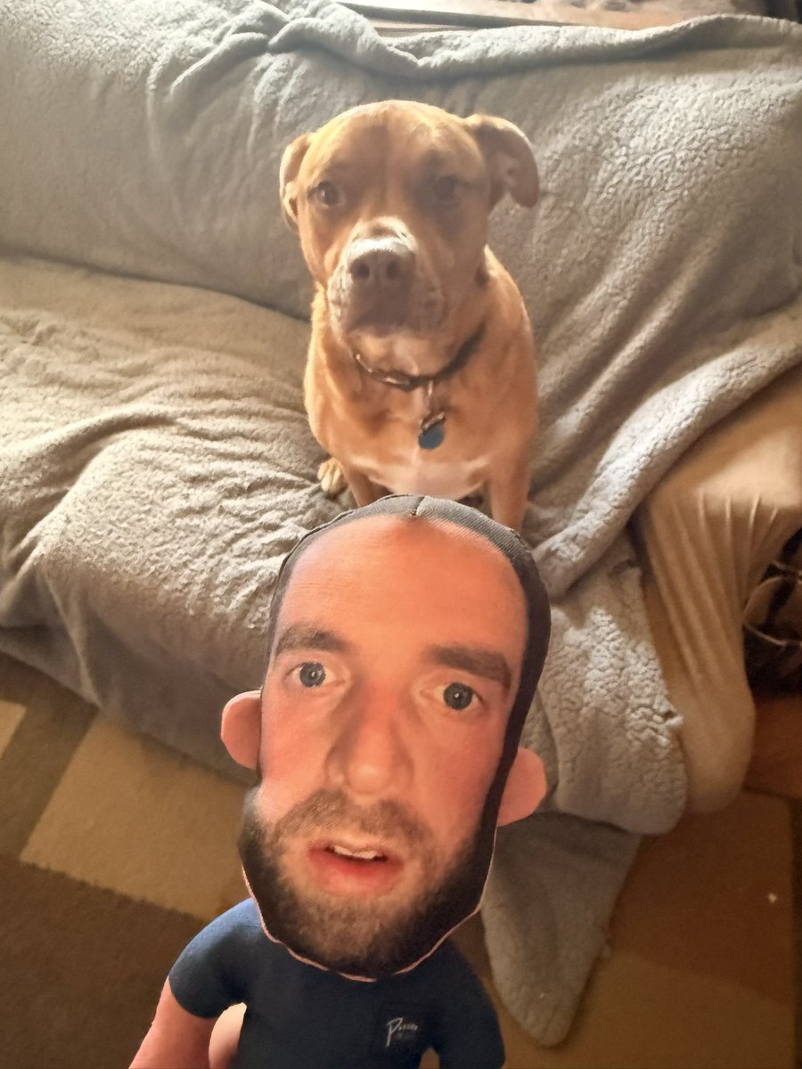 _sterl's tweet photo. I give @hen_ease 5 min before he loses an appendage (that means an arm or leg Hank) @BarstoolBigCat @Philly_Mays @PFTCommenter @PardonMyTake https://t.co/Hcqy6QqYz6