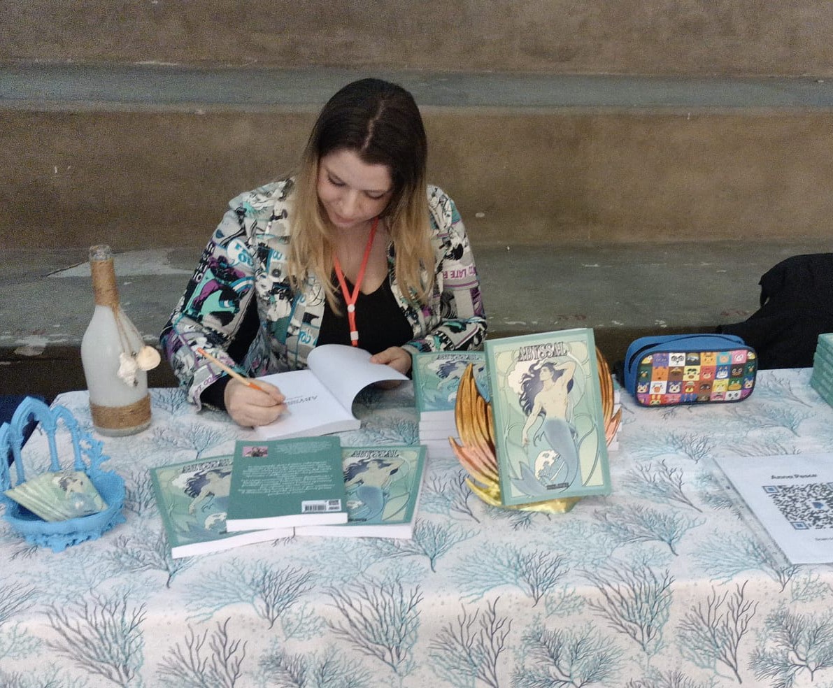 Anna Pesce | writer tweet media