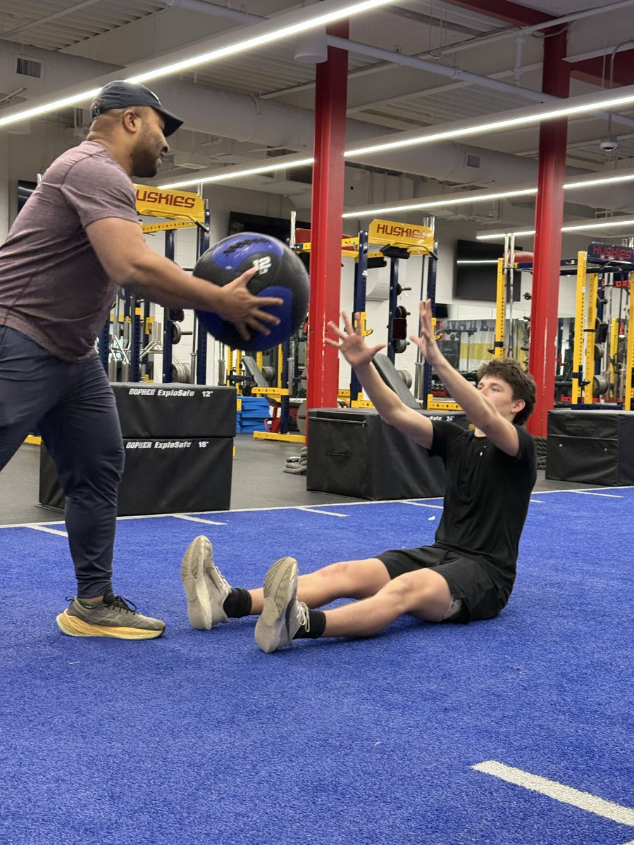 Luke Bennett tweet media