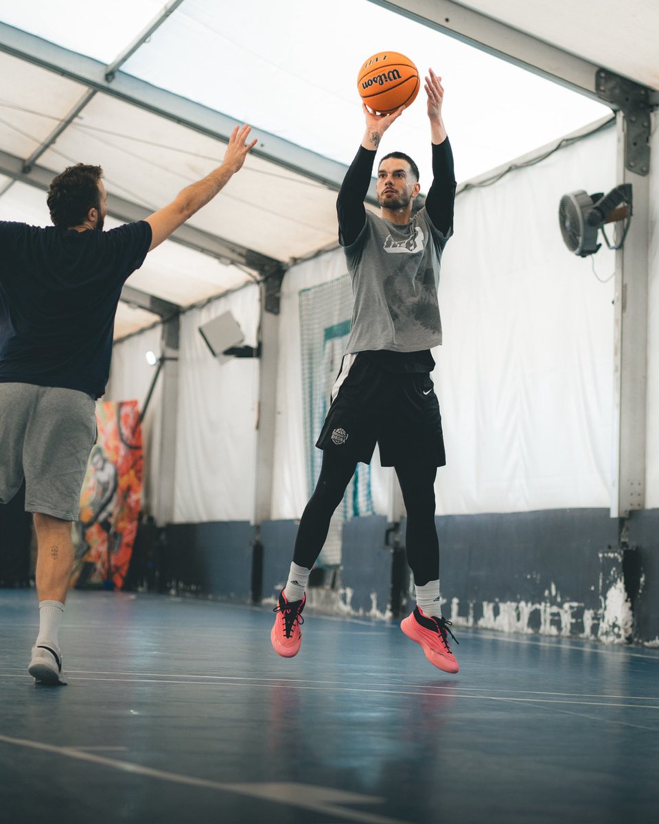 Álex Llorca tweet media