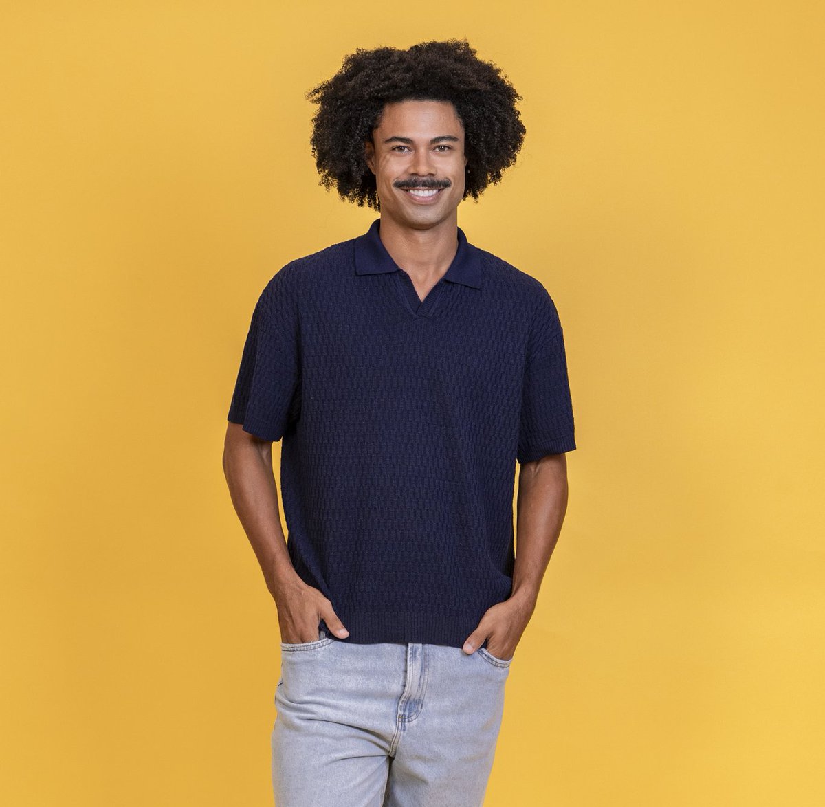 IZAGOMES21's tweet photo. 🟠🔵 | PESQUISA: Você gosta do Breno? @BrenoCora

🔁 • NÃO 
❤️ • SIM
#BBBB26 https://t.co/xM93tdy4dQ