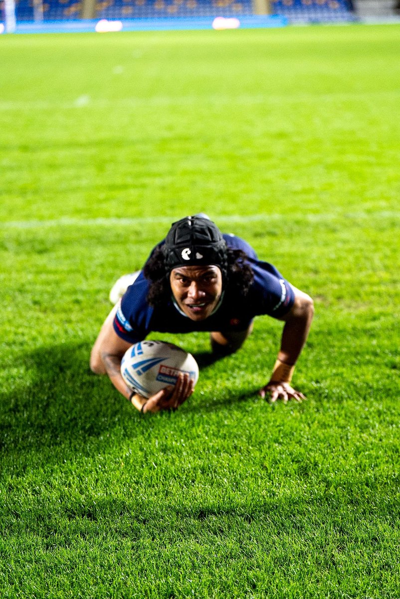 Half time 📸 

Let’s go London. 

#wearelondon🏉 #relentlesspursuit