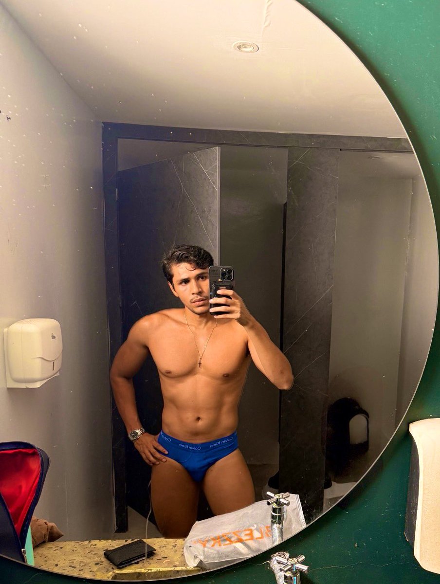 Wing1290's tweet photo. 🥵 https://t.co/OsJ668sqGz