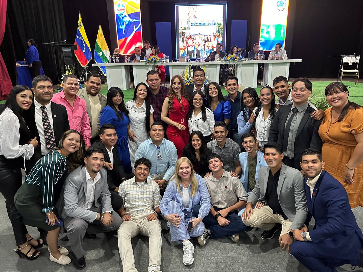 VickyFSuarez's tweet photo. Hermosa Sesión Solemne se llevo a Cabo en Nueva Esparta con el CLEBNE por los 212 años de la Batalla de la Victoria. ❤️‍🔥🇻🇪 https://t.co/X7xkGDLqb8