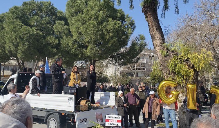 MuglaSol's tweet photo. @MuglaSol @solpartibilgi     olarak Söke meydanlarındaydık… https://t.co/MDgAUXEgZS