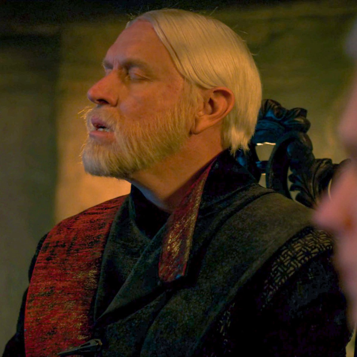 you're maekar and you lost your baddie wife, never moved on, never remarried, you have a demon, an alcoholic, a nerd and a bald liar as sons, you are 9th in line to the iron throne, there's no xanax to help with your anxiety and aerion just opened his mouth: