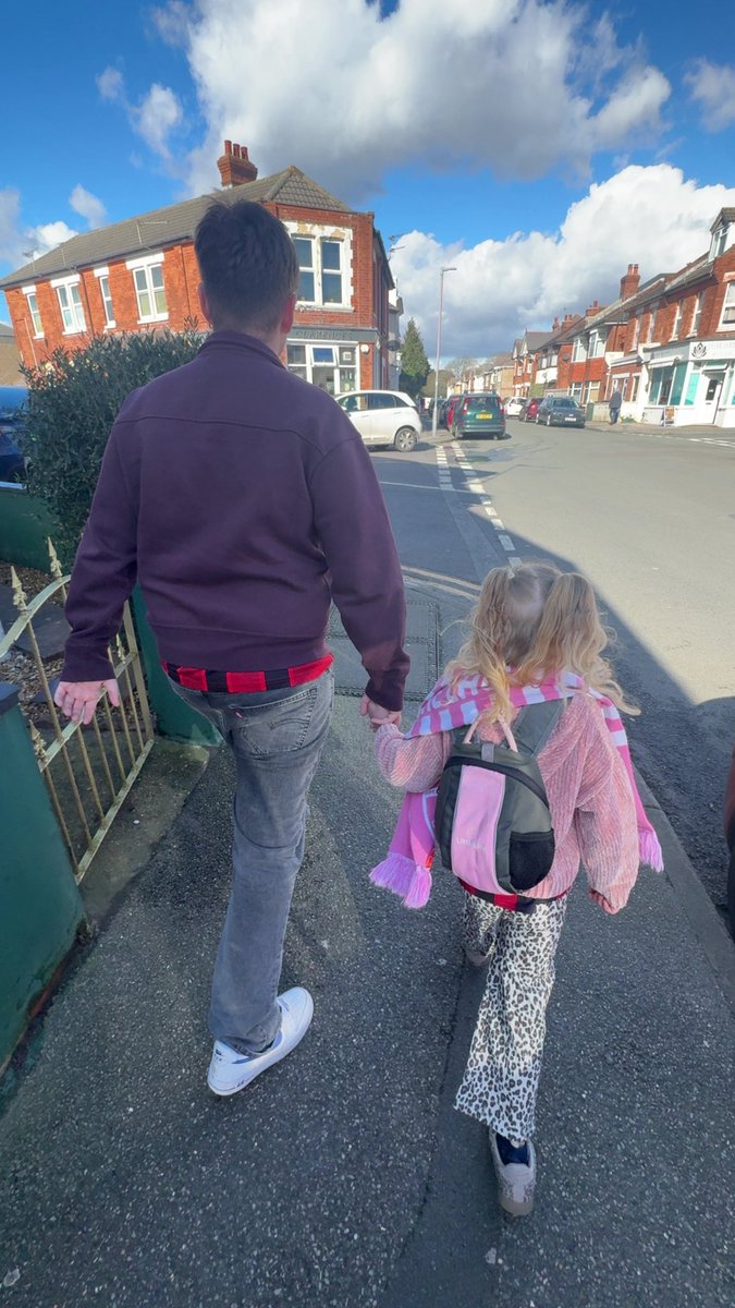 bean3dwards's tweet photo. my nieces first prem game today, shame jared gillett was the ref otherwise she might have actually seen some quality football https://t.co/mhQmhNaV4d