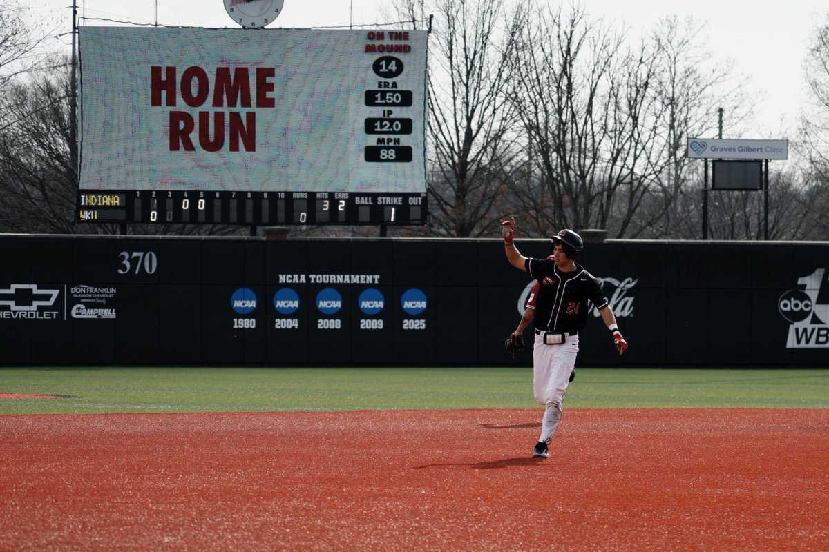 WKU_Baseball's tweet photo. Four bagger ✌️ @haydenrobbinss https://t.co/oDaYZPP1lD
