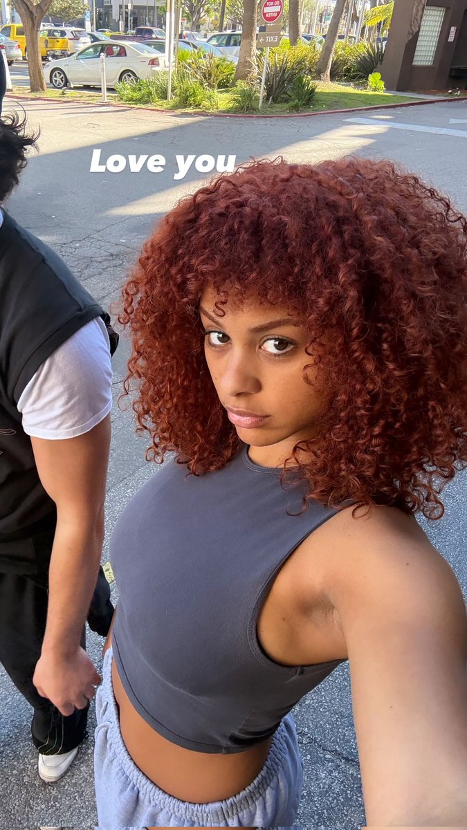 offcampusbriaru's tweet photo. Happy Birthmont Belday!! 

Raina Morris publicou em seu Instagram stories com Belmont Cameli. https://t.co/3W6YG2182r