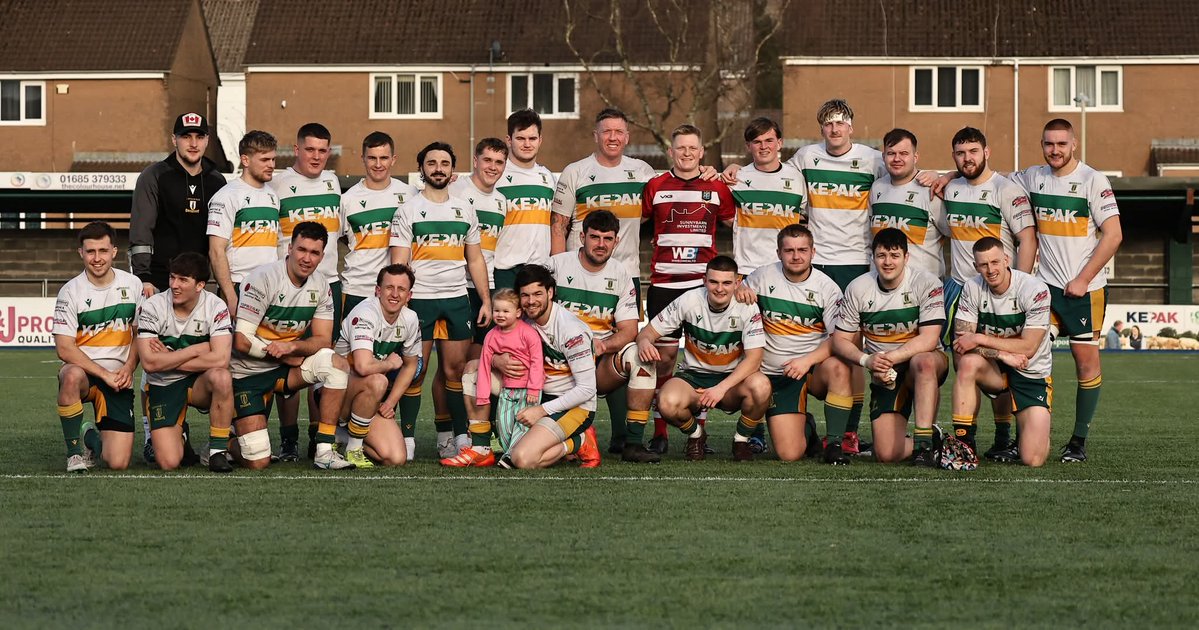 #Photoshoot

With thanks to club photographer Norman Harwood for helping capture today's images 👌🏻 

merthyr.rfc.wales/galleries/brec…

#TeamIronmen🖤💛💚