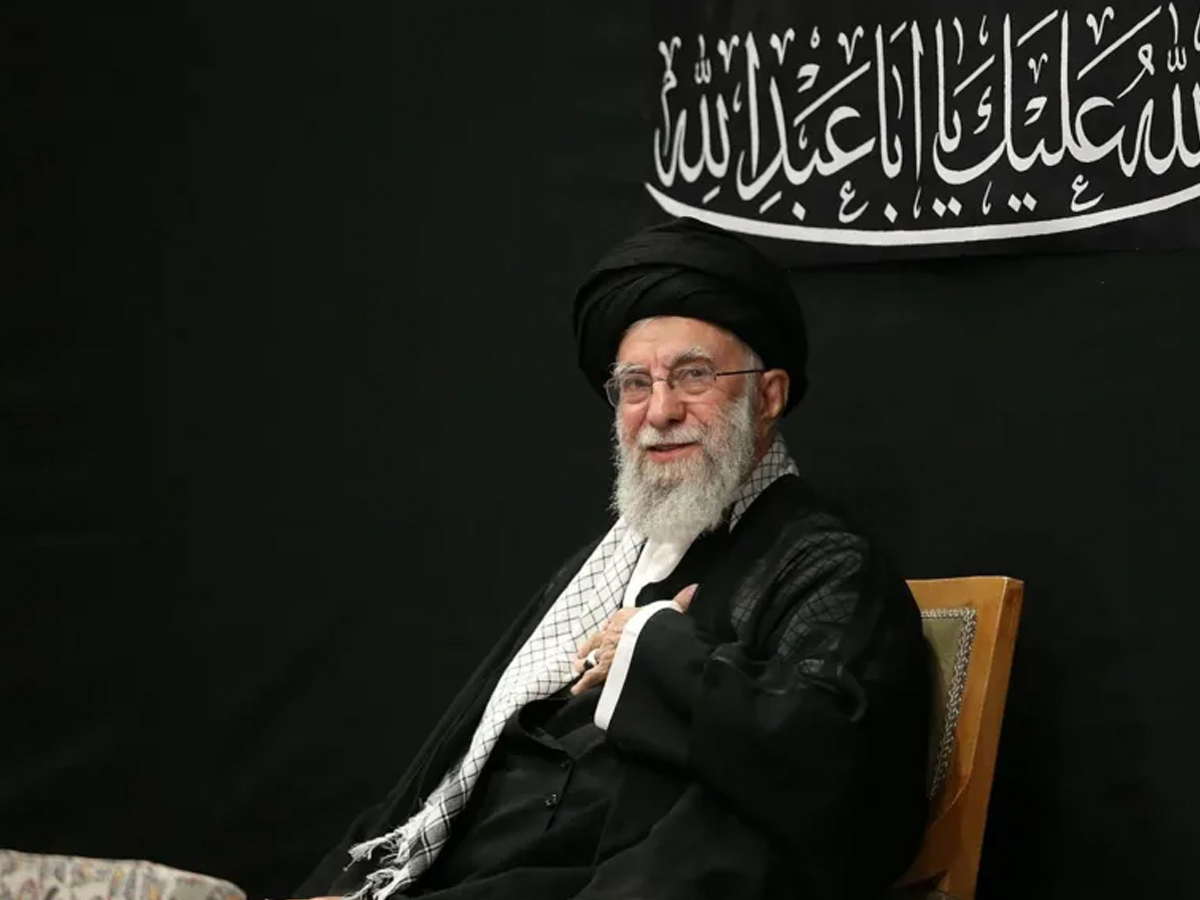 🚨🇮🇷 Iran's state media reports: Khamenei is "steadfast and firm in commanding the field."

Still no video. Still no photo. Still no proof of life.

Just words from state agencies controlled by the same IRGC that just took over the country.

The regime needs every hour it can buy