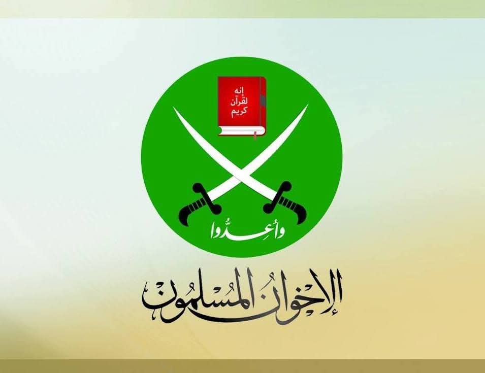 الأزمات الكبرى لا تخلق المواقف… بل تكشفها.

في خضم الحرب والتصعيد الإقليمي الأخير أعلن المجلس الانتقالي الجنوبي إدانته للاعتداءات الإيرانية التي استهدفت السعودية ودول الخليج العربي والأردن مؤكدا وقوفه إلى جانب محيطه العربي وأمنه القومي .

وفي المقابل أدانت جماعة الإخوان المسلمين