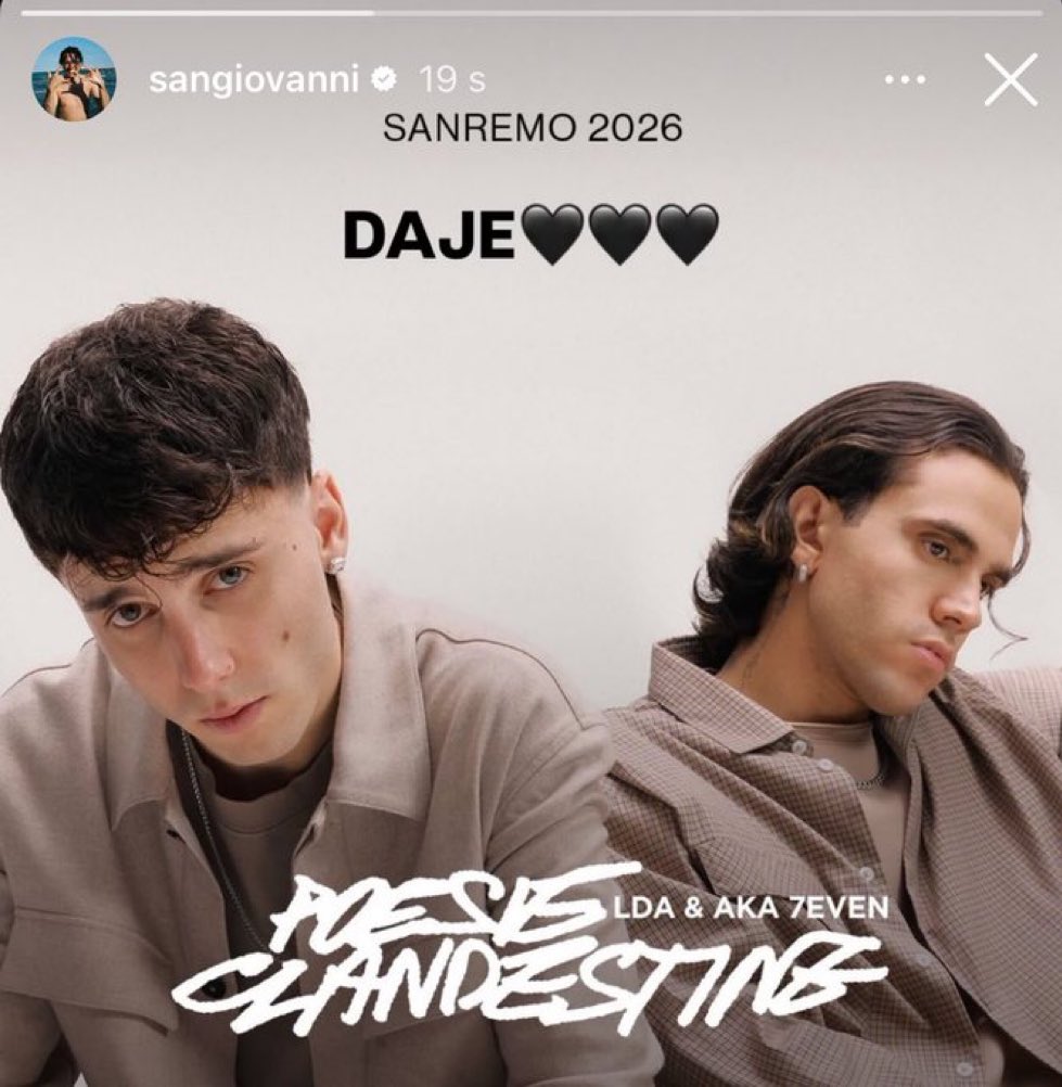 SEMIGUARDICOSI's tweet photo. sei anni dopo amici 20 continua a vivere quanto di più vicino c’è ad una famiglia https://t.co/Qb2qllR9xB