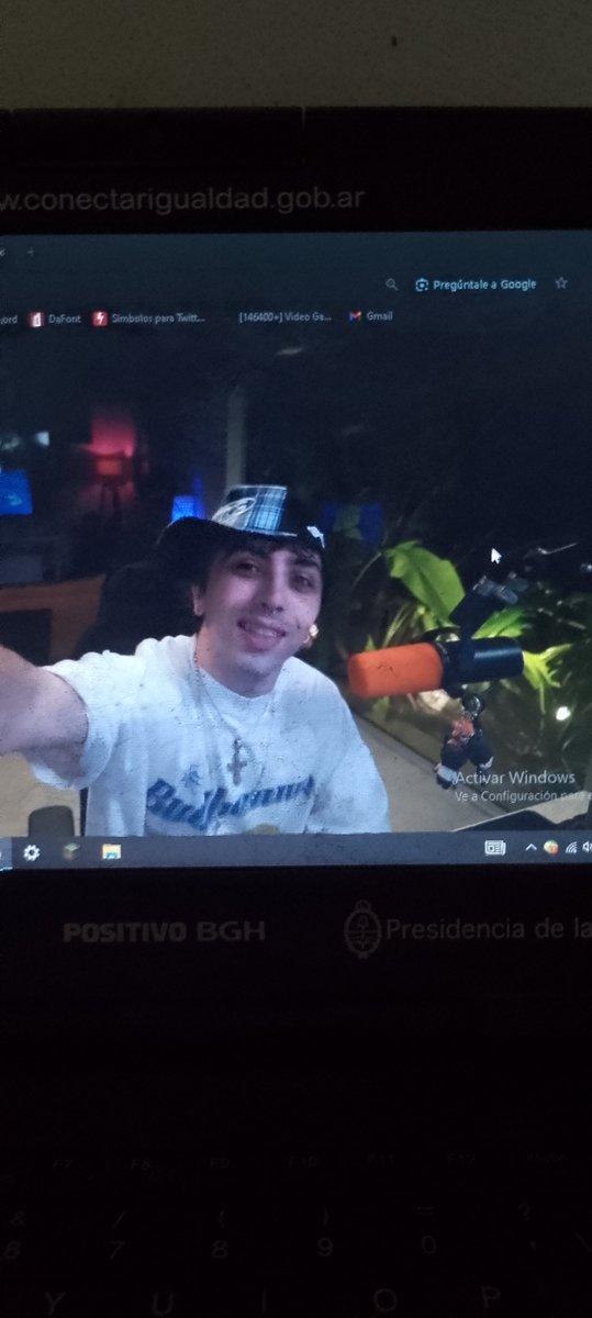 Jonas_Bosque's tweet photo. 😎 Streams de Carre + Nochecita = 🔥 https://t.co/yvUXsh4O3J