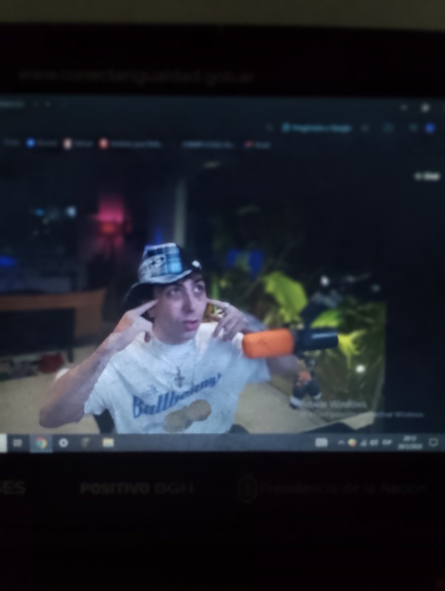 Jonas_Bosque's tweet photo. 😎 Streams de Carre + Nochecita = 🔥 https://t.co/yvUXsh4O3J