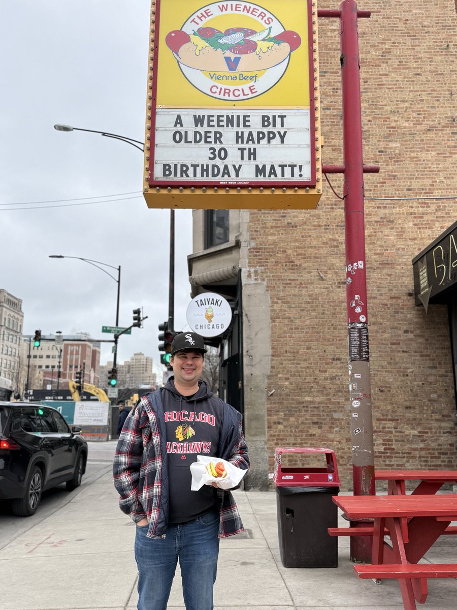 ChiBerk96's tweet image. The wife really out did herself getting me on the marquee at @TheWienerCircle for my 30th! You are the best @CinBerk96!