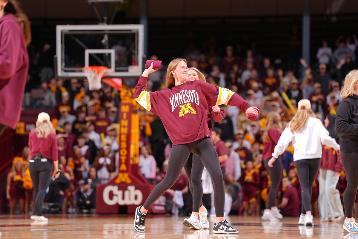 Minnesota Volleyball tweet media