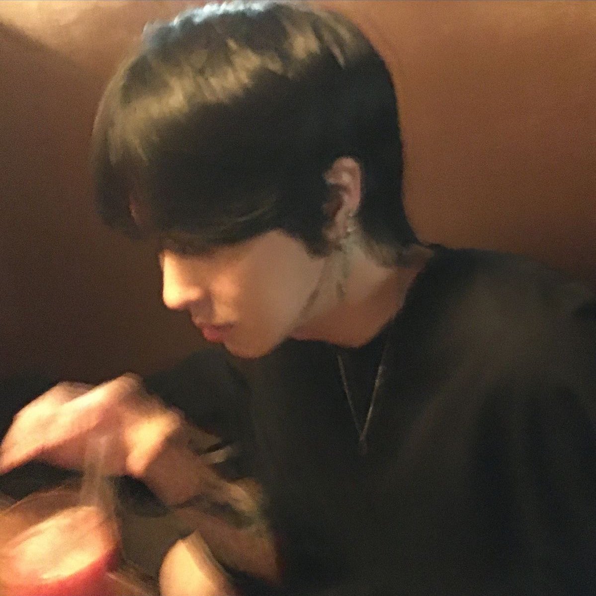 whosgiuk's tweet photo. lee giuk is actually one of the most insane lyricists in kmusic with over 120 komca credits right now and y’all have no idea who he is btw….

ANOTHER thread because I need everyone to wake up immediately !!!

#onewe #onewegiuk #leegiuk #giuk https://t.co/X1ttdmnhRb