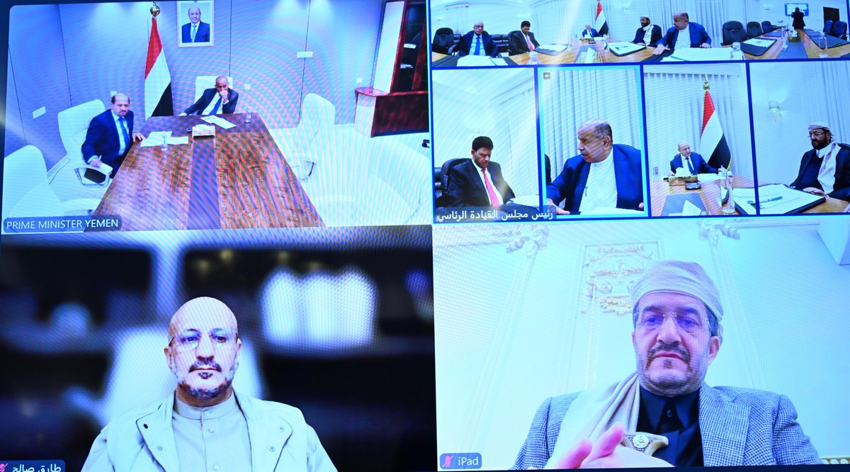 دعا #مجلس_القيادة_الرئاسي، الذي ناقش تداعيات الحرب الإقليمية على الأمن الوطني في اجتماعٍ له مساء السبت، المجتمع الدوليَّ إلى موقفٍ حازمٍ من اعتداءات النظام #الإيراني على سيادة الدول. وجدد الاجتماع، الذي شارك فيه رئيس الوزراء <a href="/Shaya_Zindani/">د.شائع الزنداني</a>، دعمه لإصلاحات الحكومة، مؤكداً إدانته