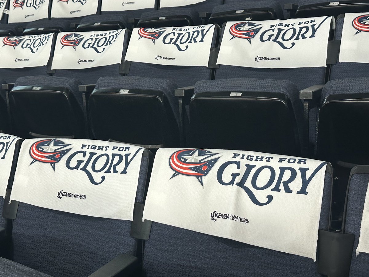 BGiesenschlag's tweet photo. Looks a little different in here tonight. 
Huge game. 
Oh. And this too. 
🏅🏅🇺🇸🇺🇸 https://t.co/E45V9Q5syn