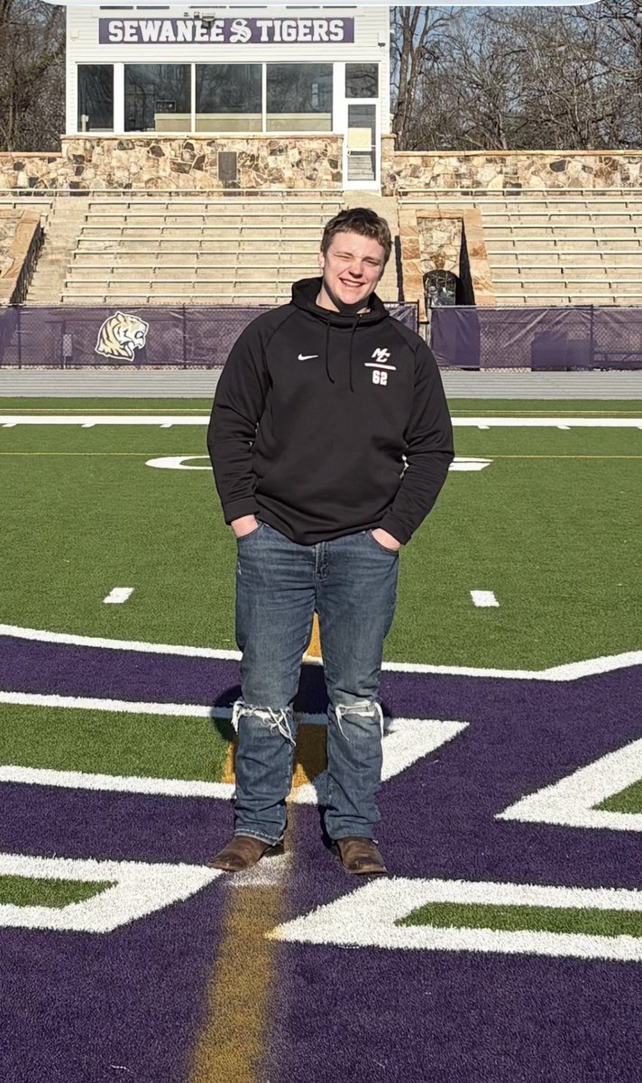 Lucas Hughes tweet media