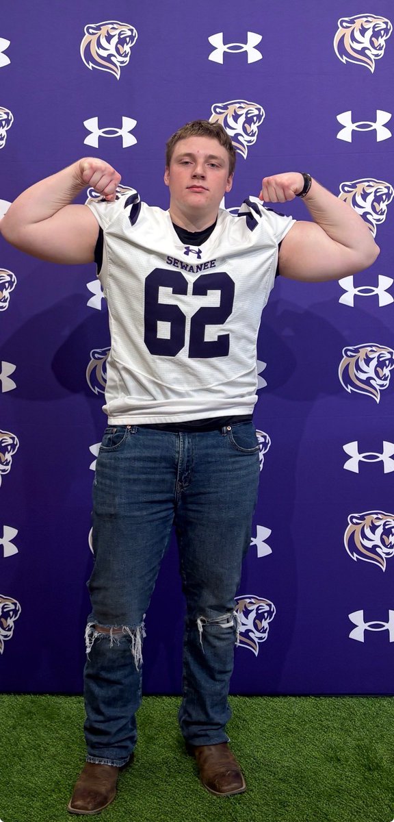 Lucas Hughes tweet media