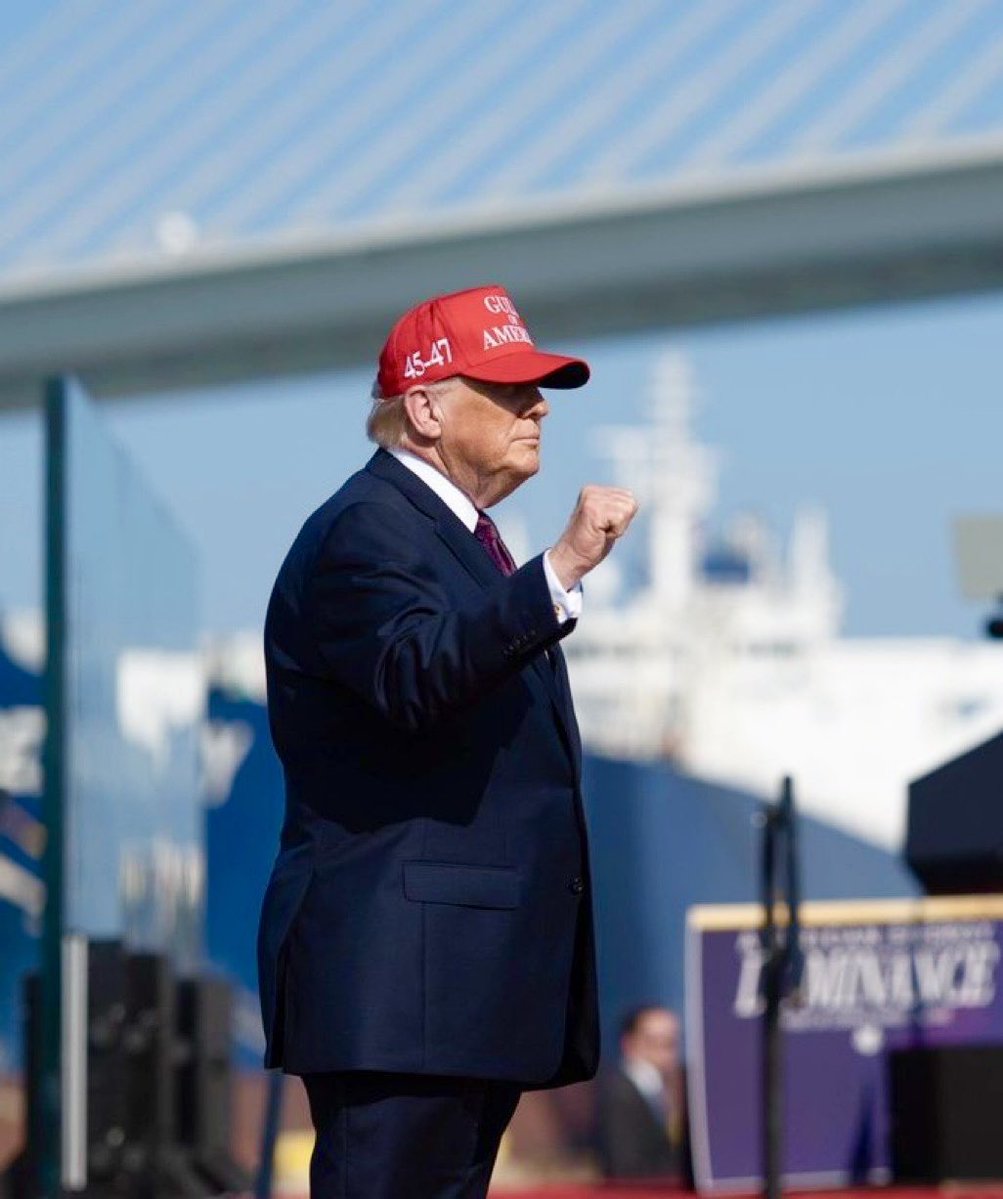Un grande este wn. Es absolutamente sorprendente. Liberando a países sometidos a la miseria, al hambre, al yugo marxista liberticida, a la opresión socialista asesina. Un crack planetario. Chapeau. 🎩
