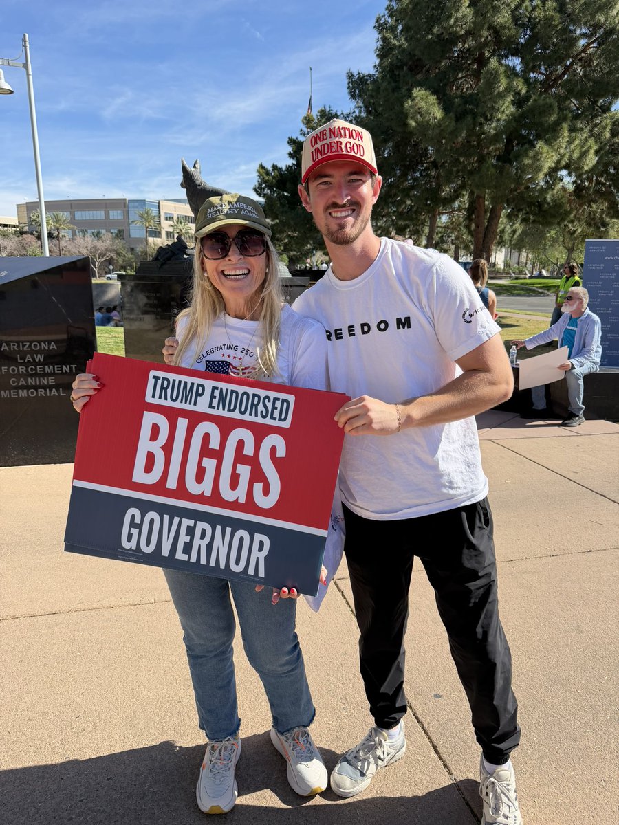 Rileigh Simon tweet media