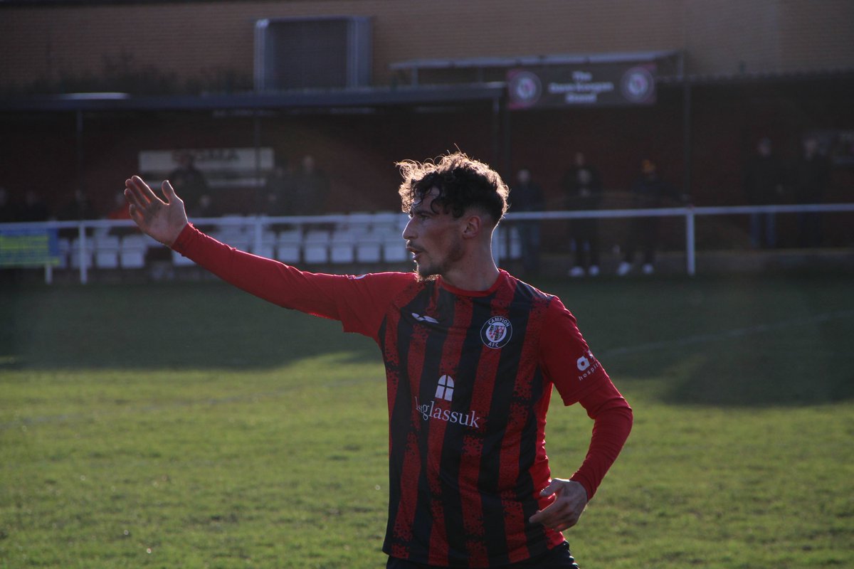 FindMeOnTheSL's tweet photo. Find me on the sideline at @CampionAFC V @ThackleyAFC 

🔗 https://t.co/V7UVeeB6yK https://t.co/7oJvjILE9W