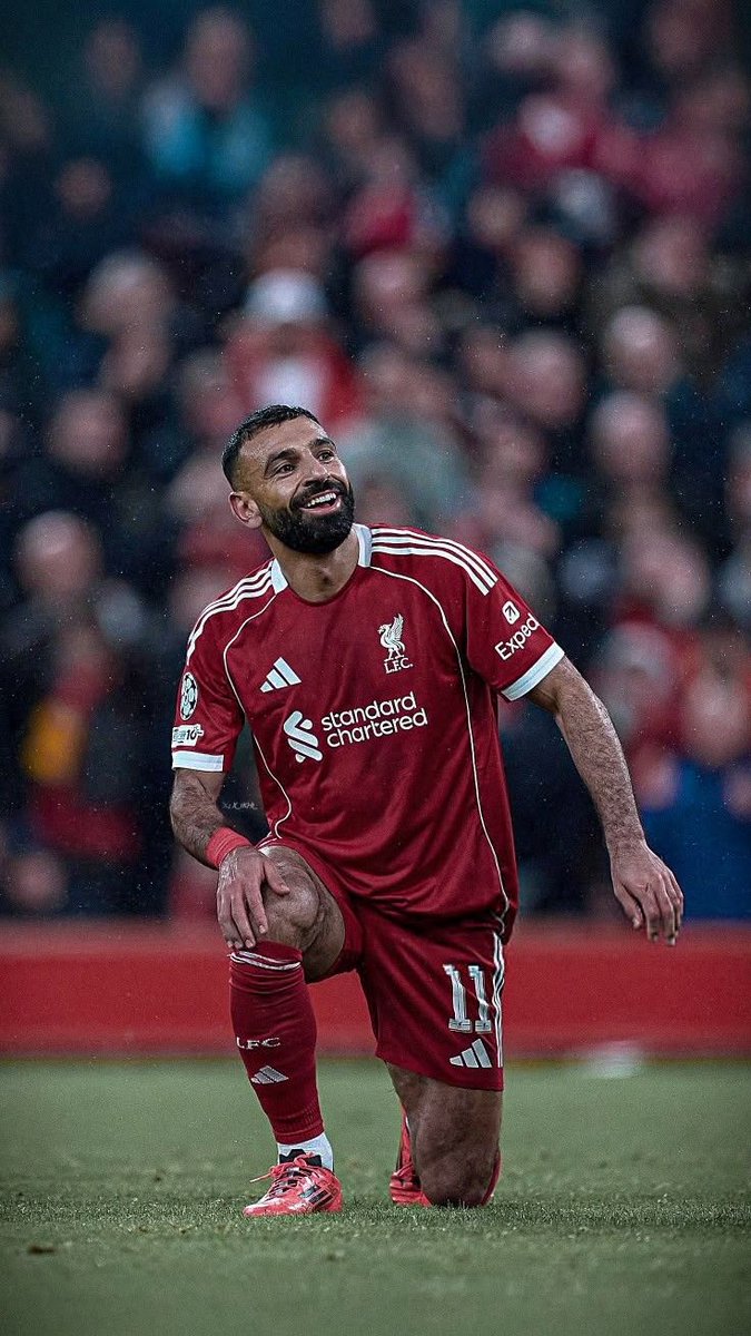 "He’s just wandering around the pitch like he’s lost his way; he has zero impact on the game."🥹🥹🥹